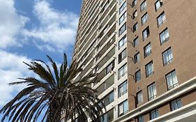 Edificio cerca de playa cavancha y Brava